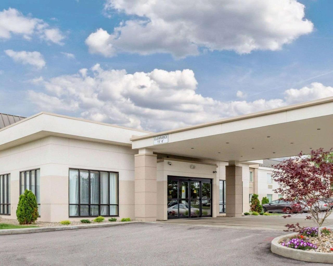 Clarion Hotel Beachwood-Cleveland Exterior foto